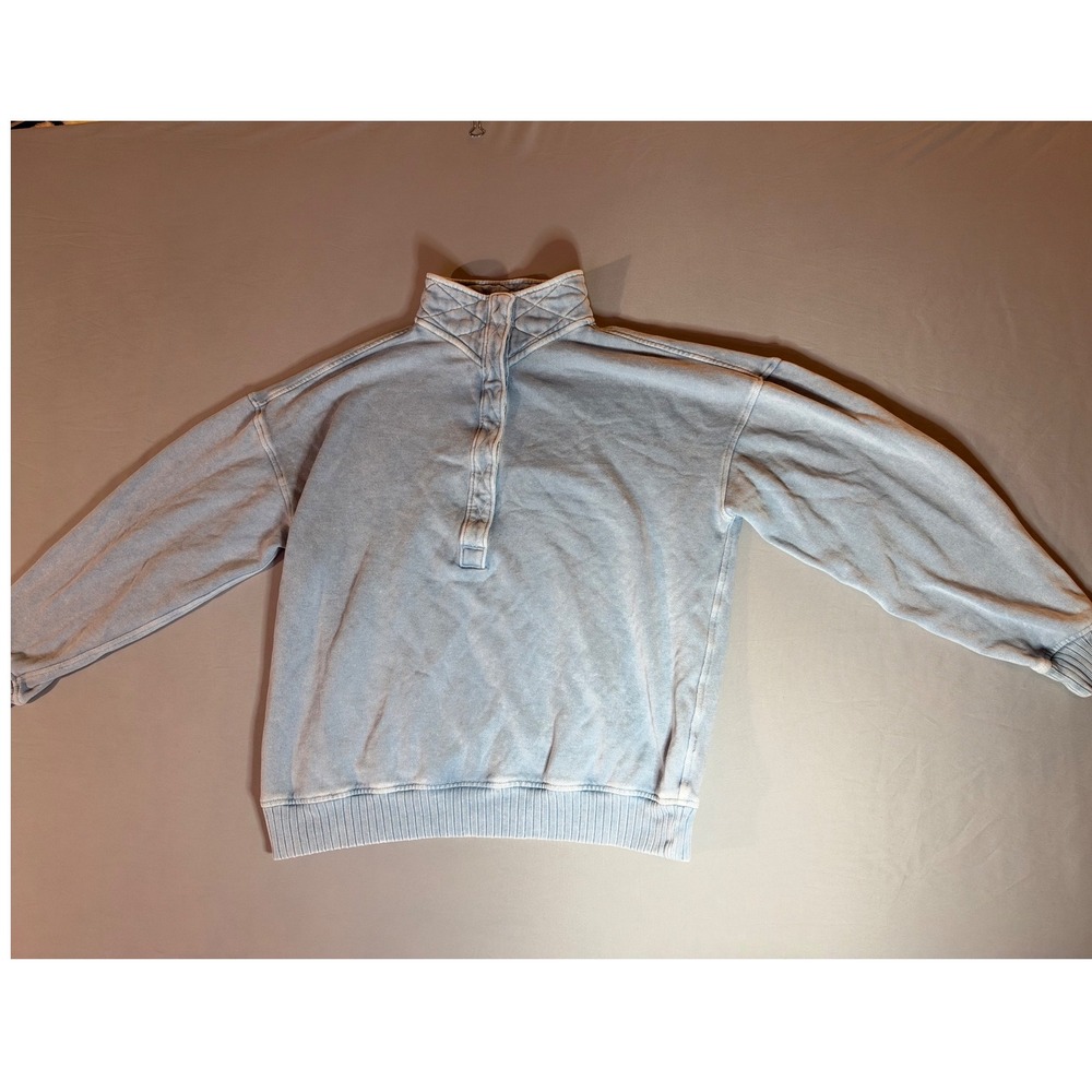 Aerie Women XS Light Blue Acid Wash Quilted Oh Snap Button Sweatshirt